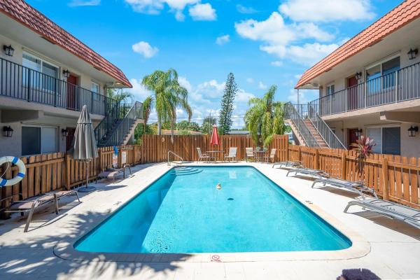Windsor Court, 3030 NE 5th Ter #1, Wilton Manors, Florida 33334, image 1
