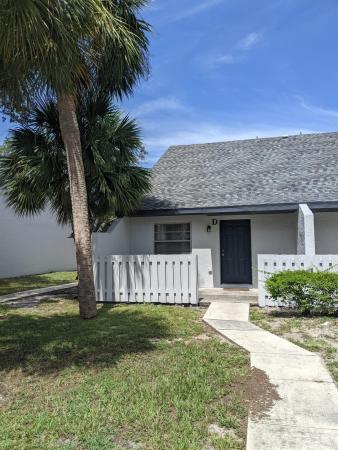 Southern Courtyard, 2012 S 10th St #D, Fort Pierce, Florida 34950, image 1
