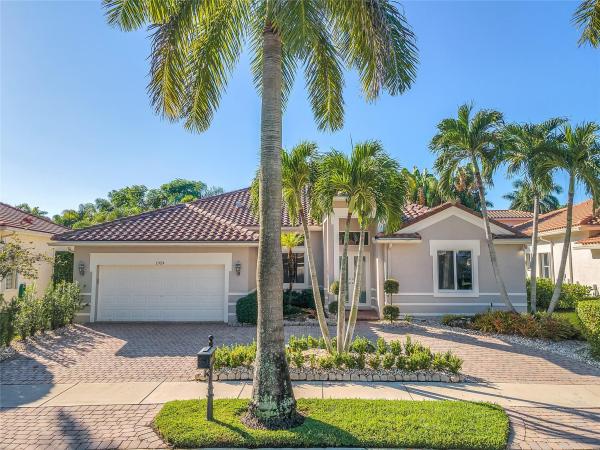 Hunters Pointe, 1924 Timberline Rd, Weston, Florida 33327, image 1