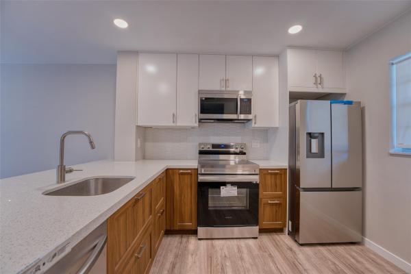 Cambridge House Of Carriage Hills, 351 Cambridge Rd #206, Hollywood, Florida 33024, image 1