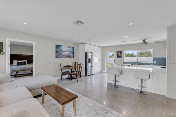 Sunset Manors, 301 NE 27th St, Wilton Manors, Florida 33334, image 1