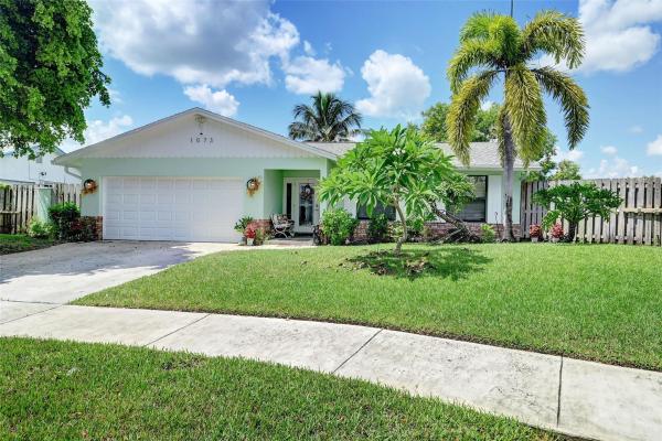 Waterford Homes, 1073 SW 25th Ave, Deerfield Beach, Florida 33442, image 1