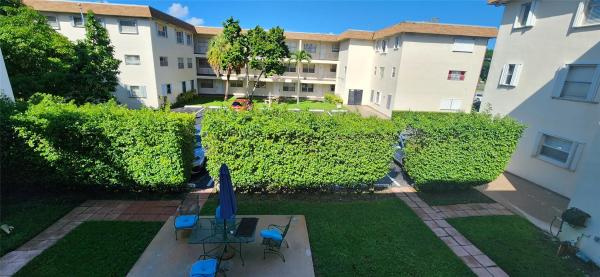 Paradise Gardens 4, 2200 Taylor St #204, Hollywood, Florida 33020, image 1