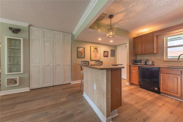 The Racquet Club, 805 W Oakland Park Blvd #D18, Oakland Park, Florida 33311, image 2