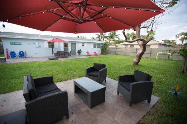 Floresta Estates, 902 SE 14th St, Deerfield Beach, Florida 33441, image 1