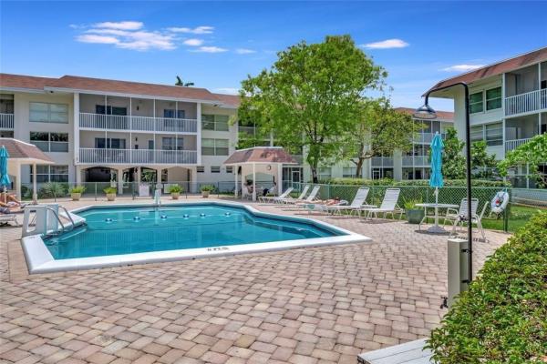 Kings Park Garden, 4025 N Federal Hwy #219B, Fort Lauderdale, Florida 33308, image 1