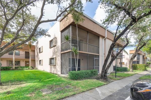 Tamarac Gardens, 9920 NW 68th Pl #207, Tamarac, Florida 33321, image 1