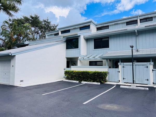 Kendall Glenn, 7840 SW 86th St #22, Kendall, Florida 33143, image 1