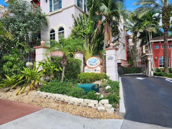 Villa Medici, 1033 NE 17th Way #1404, Fort Lauderdale, Florida 33304, image 1