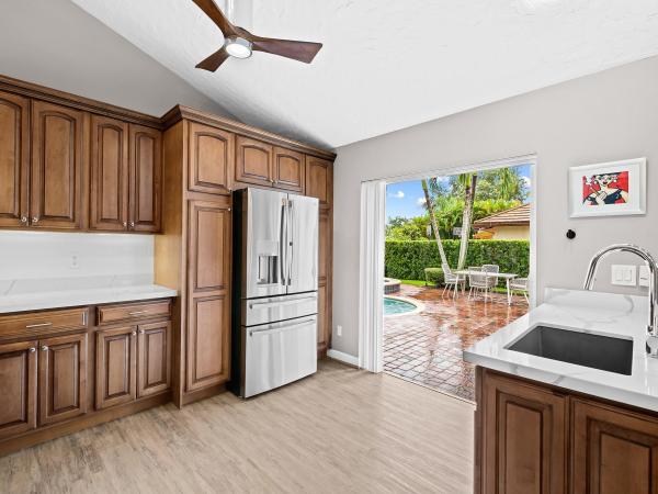 Oak Knoll Estates, 1521 W Oak Knoll Cir, Davie, Florida 33324, image 3