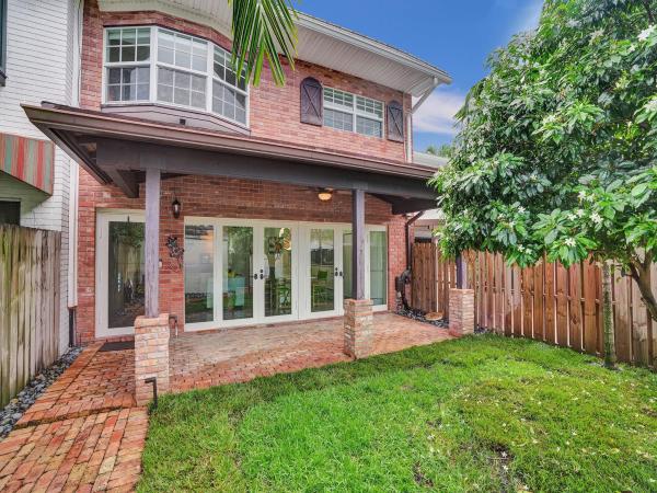 Townhouse Isles, 8 Middlesex Dr, Wilton Manors, Florida 33305, image 2