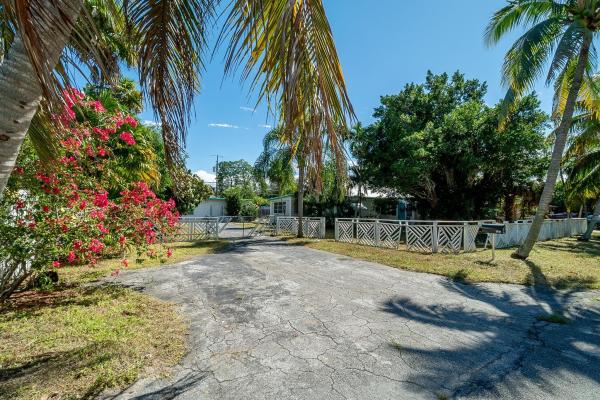 Metcalfs, 223 NW 1st Ave, Delray Beach, Florida 33444, image 1