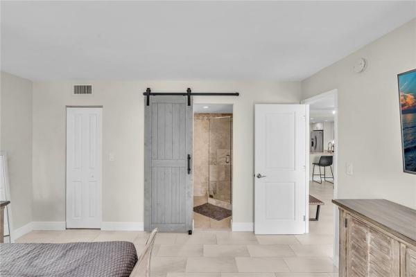 Coral Towers, 4800 E Bayview Dr #603, Fort Lauderdale, Florida 33308, image 2