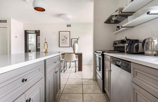 Cypress Arms, 2404 NE 33rd Ave #7, Fort Lauderdale, Florida 33305, image 1