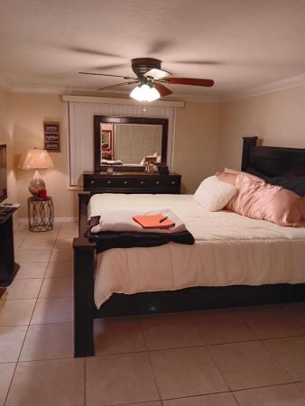 7102 Southgate Blvd, Tamarac, Florida 33321, image 1