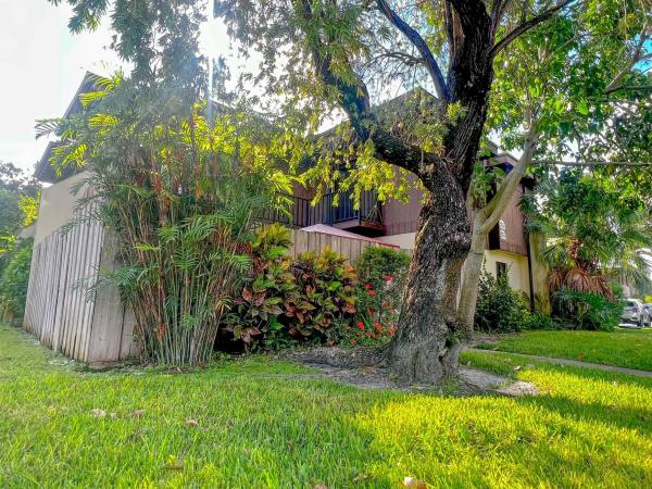 Kirkwood South, 2952 Kirk Rd #2952, Lake Worth Beach, Florida 33461, image 1