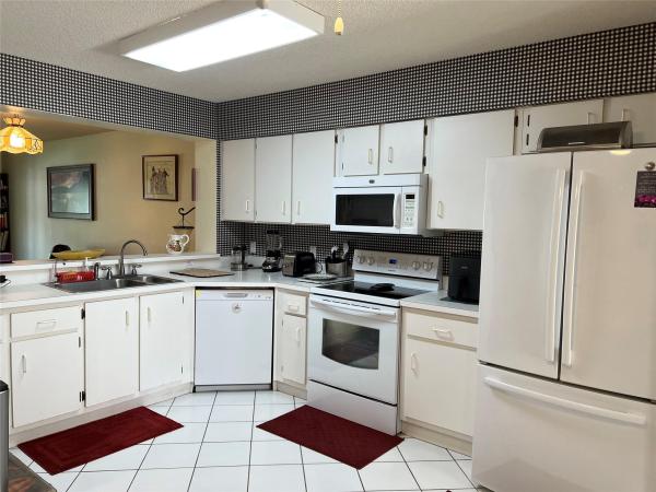 Trent, 7527 Trent Dr #114, Tamarac, Florida 33321, image 1