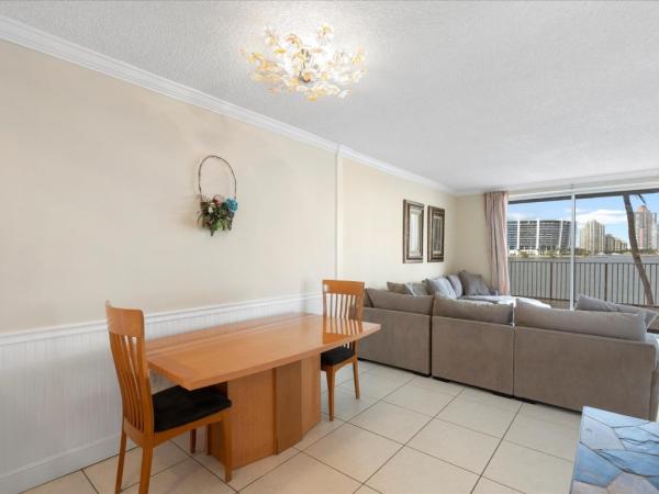 Les Pelicans, 18260 N Bay Rd #304, Sunny Isles Beach, Florida 33160, image 1