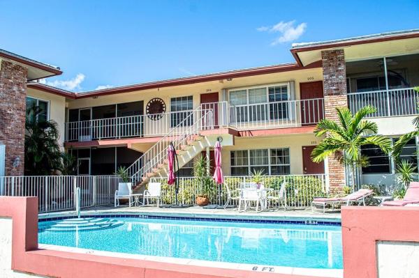 Heritage House, 3215 NE 15th St #104, Pompano Beach, Florida 33062, image 1