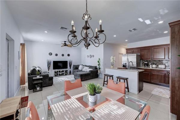 Knowles Court, 5957 Pinewood Ave, West Palm Beach, Florida 33407, image 1