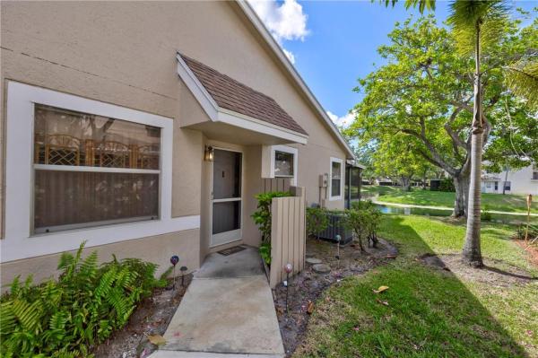 Discovery Pointe, 2028 Discovery Cir E, Deerfield Beach, Florida 33442, image 1
