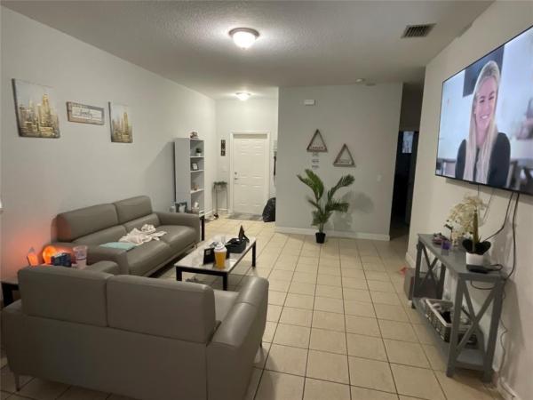 Caribbean Isles Villas, 2589 NE 4th St #206, Homestead, Florida 33033, image 3