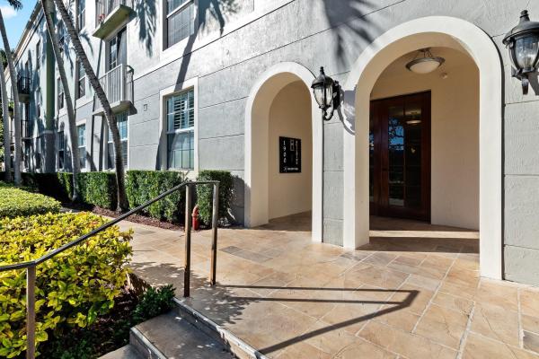 Regent Park At Young Circle, 1900 Van Buren St #123B, Hollywood, Florida 33020, image 3