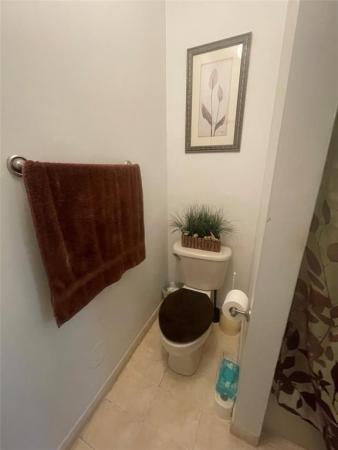 Caribbean Isles Villas, 2720 NE 3rd Dr #204, Homestead, Florida 33033, image 2