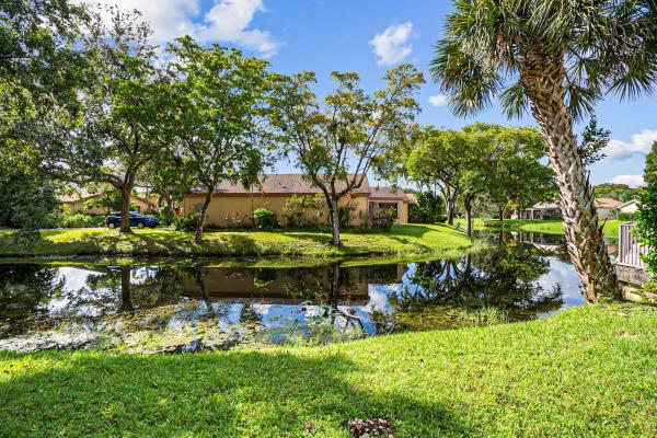 Sawgrass Village 1, 4392 Acacia Cir, Coconut Creek, Florida 33066, image 1