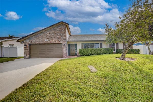 Waterford Homes, 1132 SW 26th Ter, Deerfield Beach, Florida 33442, image 1