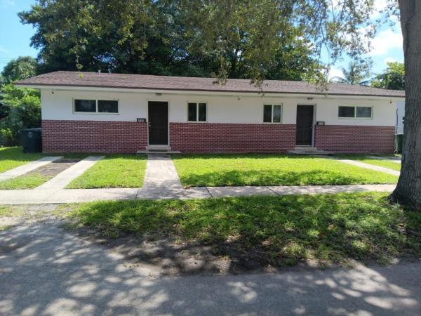 Smallwood Manor, 486 NE 137th St, North Miami, Florida 33161, image 1