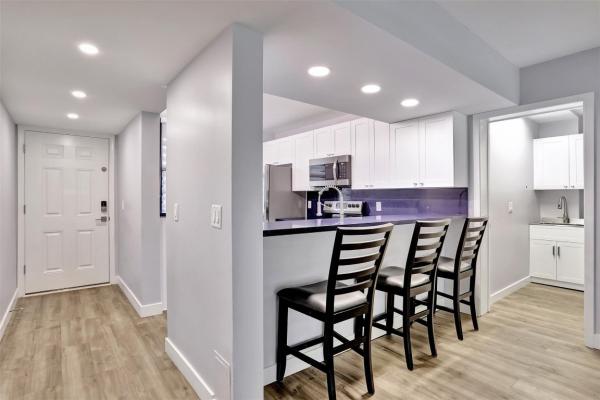 Whitehall Of Pine Island Ridge, 1512 Whitehall Dr #102, Davie, Florida 33324, image 2