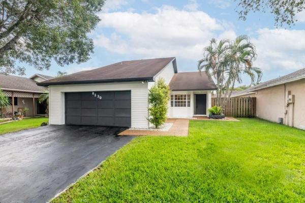 Woods Of Rolling Hills, 8330 SW 41st St, Davie, Florida 33328, image 1