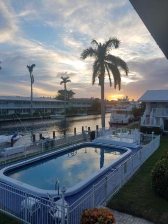 Country Manor, 2840 NE 33rd Ct #11, Fort Lauderdale, Florida 33306, image 1