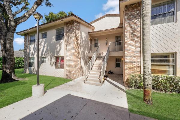 Forest Park South, 8343 Royal Palm Blvd #201, Coral Springs, Florida 33065, image 1