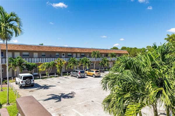 Pinewood, 2832 Fillmore St #20, Hollywood, Florida 33020, image 1