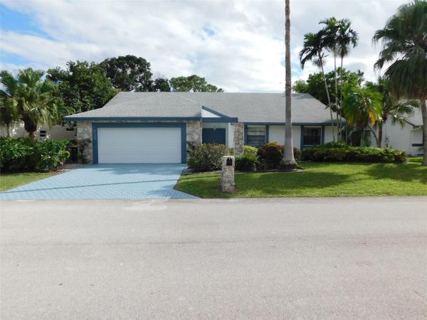 The Oaks At Woodmont, 8308 NW 80th St, Tamarac, Florida 33321, image 1