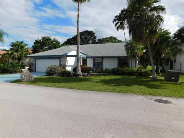 The Oaks At Woodmont, 8308 NW 80th St, Tamarac, Florida 33321, image 1