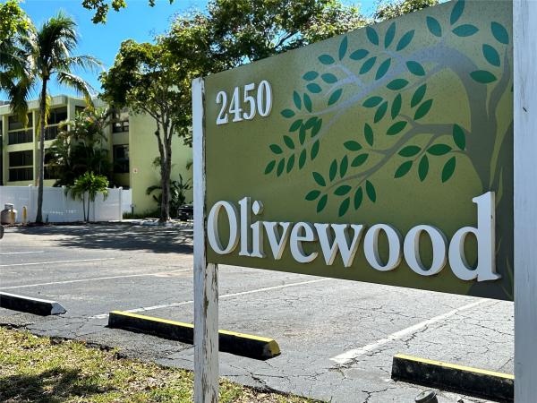 Olivewood, 2450 NE 15th Ave #102, Wilton Manors, Florida 33305, image 1
