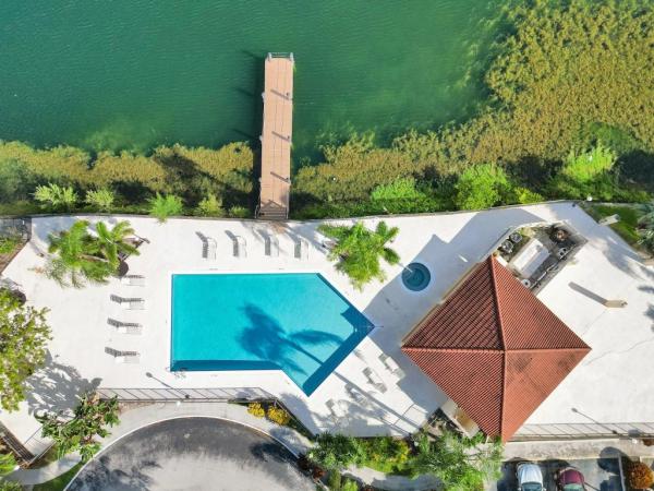 Lake Emerald, 116 Lake Emerald Dr #107, Oakland Park, Florida 33309, image 1