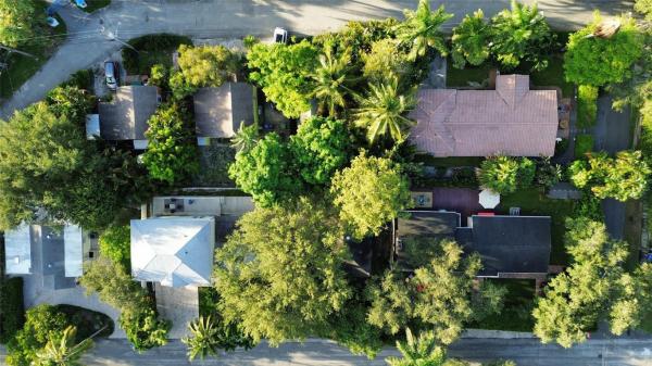 Utopia, 927 SW 7th St, Fort Lauderdale, Florida 33315, image 2