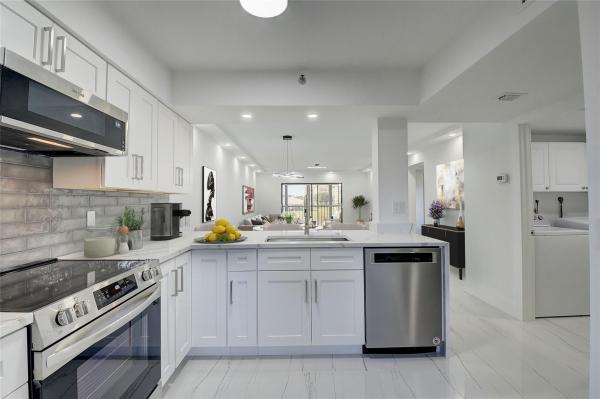 Huntington Lakes 1, 14425 Strathmore Ln #206, Delray Beach, Florida 33446, image 1