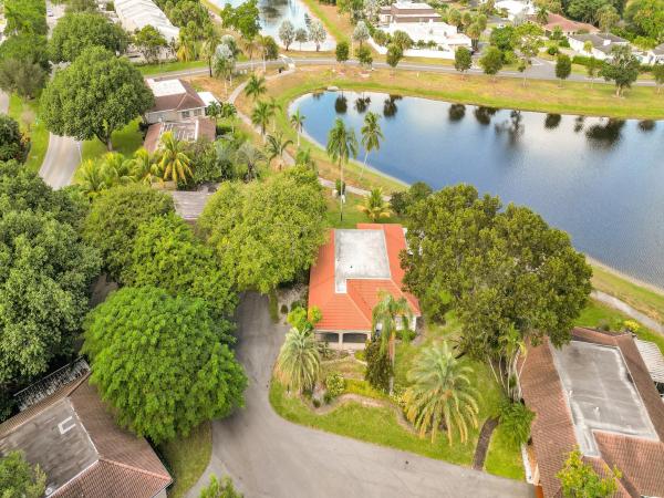 Villas At Palm-Aire, 3007 N Palm Aire Dr, Pompano Beach, Florida 33069, image 1
