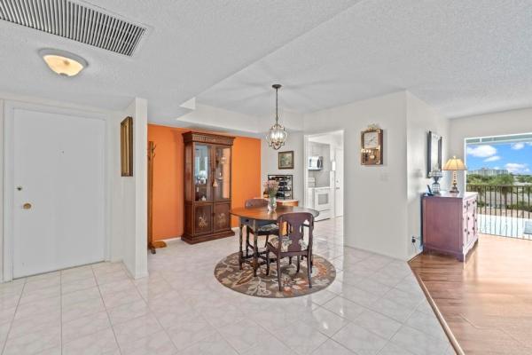 Westchester House, 3080 NE 47th Ct #406, Fort Lauderdale, Florida 33308, image 2