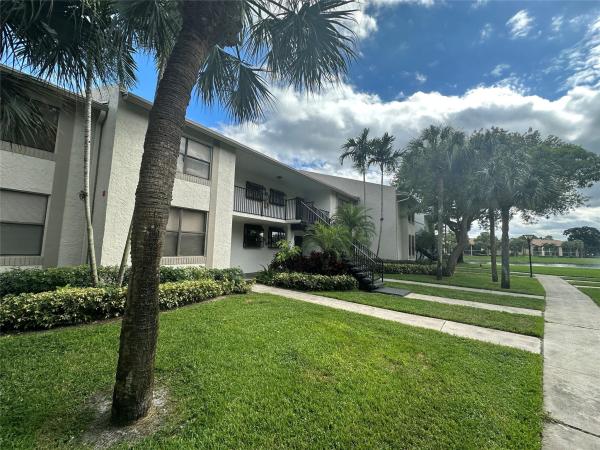 Villas At Meadow Lakes, 1244 S Military Trl #724, Deerfield Beach, Florida 33442, image 1