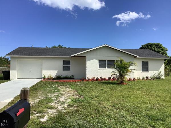 San Lucie Plaza, 2540 Mohawk Ave, Fort Pierce, Florida 34946, image 1
