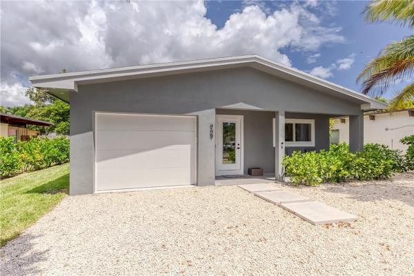 Pine Crest, 909 NE 9th St, Pompano Beach, Florida 33060, image 1