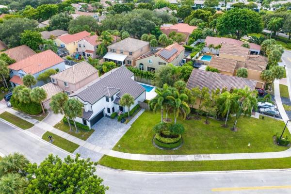 Mill Run Carriage Homes At Terramar, 6220 NW 77th Pl, Parkland, Florida 33067, image 1