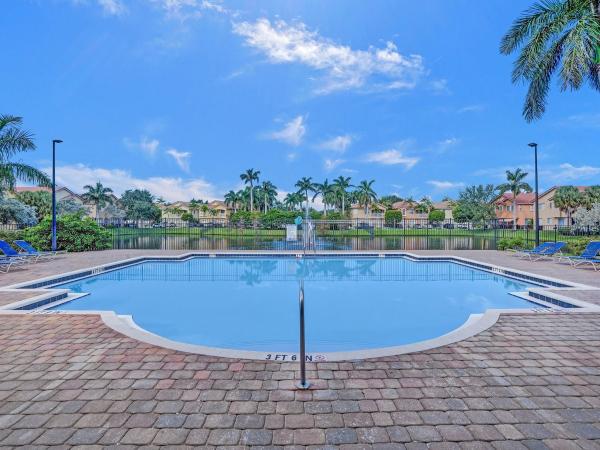 Sierra Bay, 1724 Carvelle Dr, Riviera Beach, Florida 33404, image 3