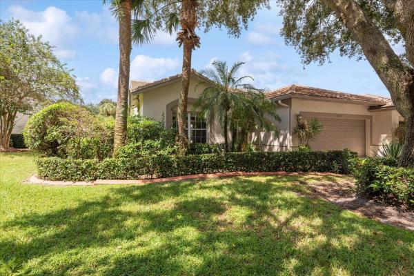 Water's Edge At Lake Charleston, 7515 Rockbridge Cir #7515, Lake Worth Beach, Florida 33467, image 1